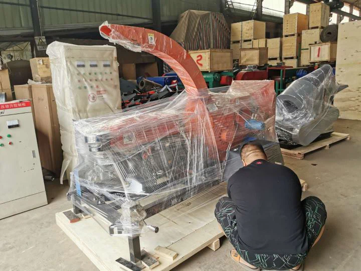 Tree Branch Wood Chipper Shredder Chipping Diesel