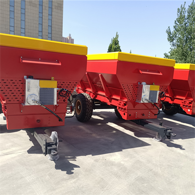 Máy rải phân lớn